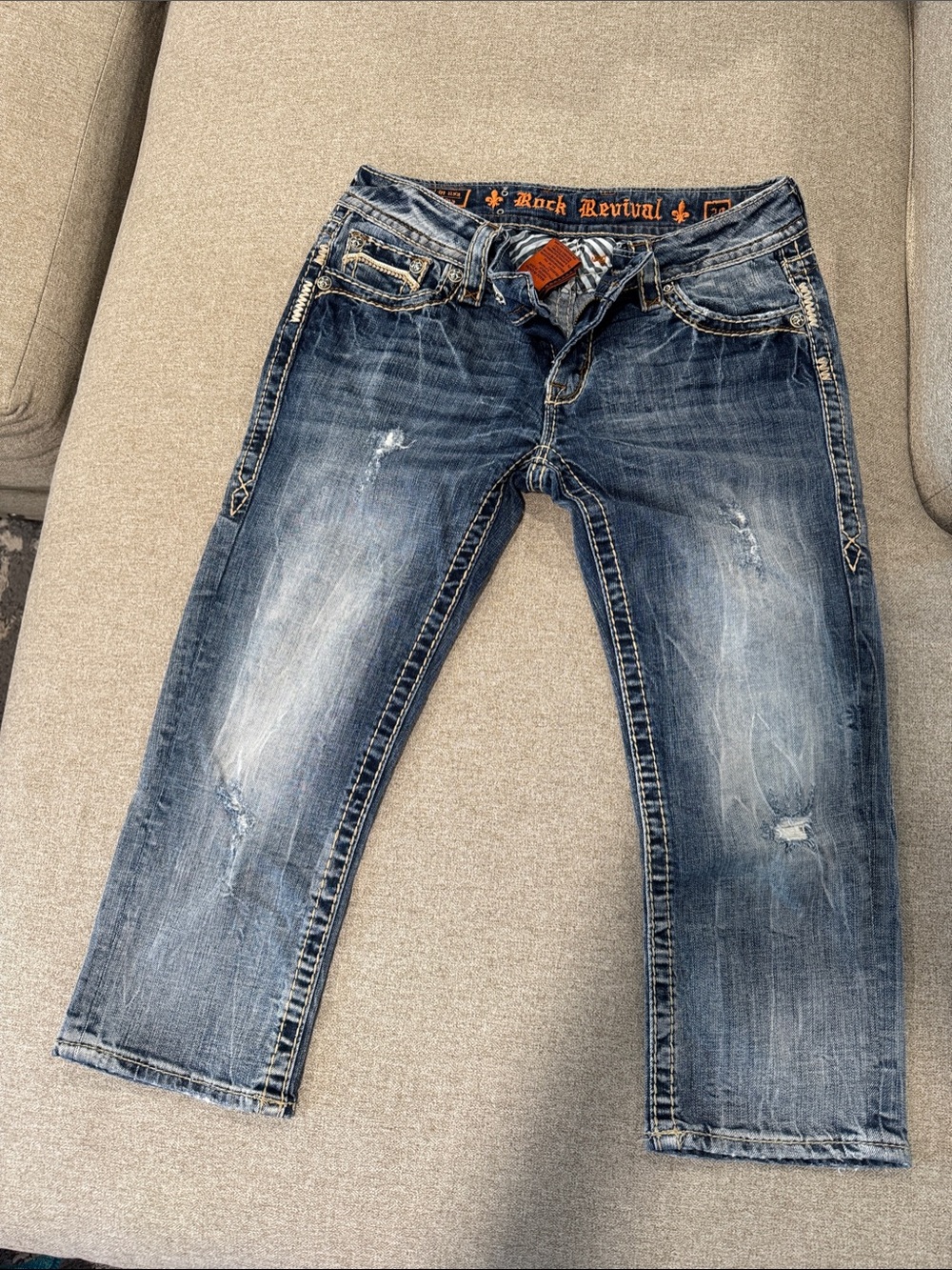 Rock Revival woman’s Washed Blue Distressed caprice